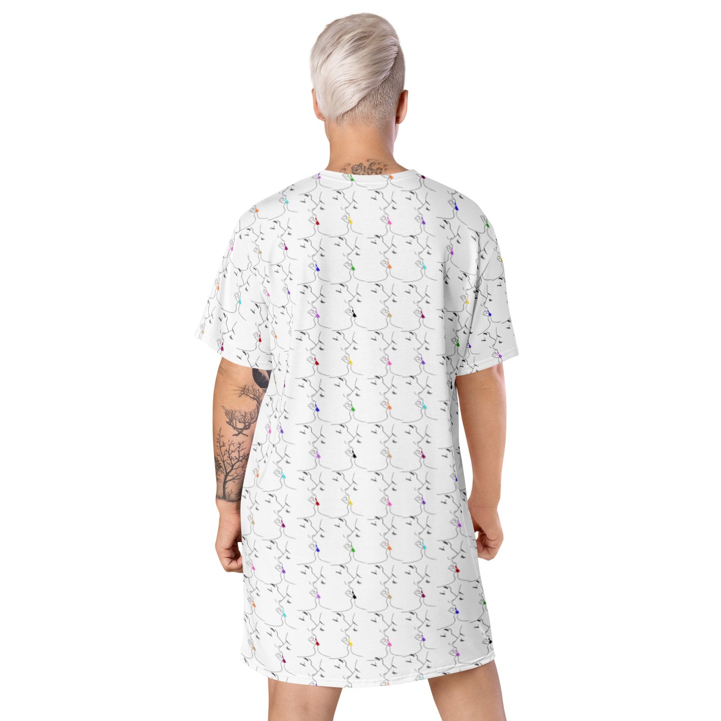 T-shirt Dress: Tender Kisses