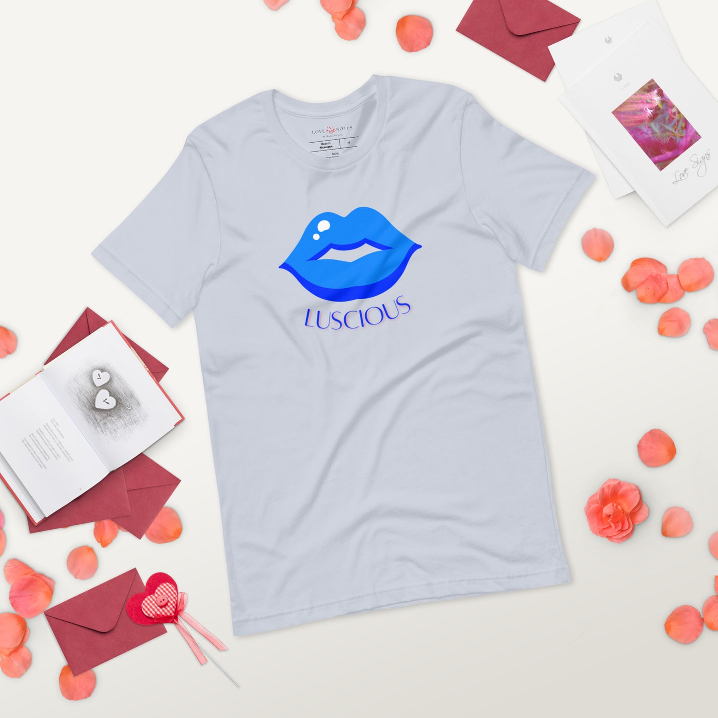 Unisex Tee: Luscious Lips (blue)